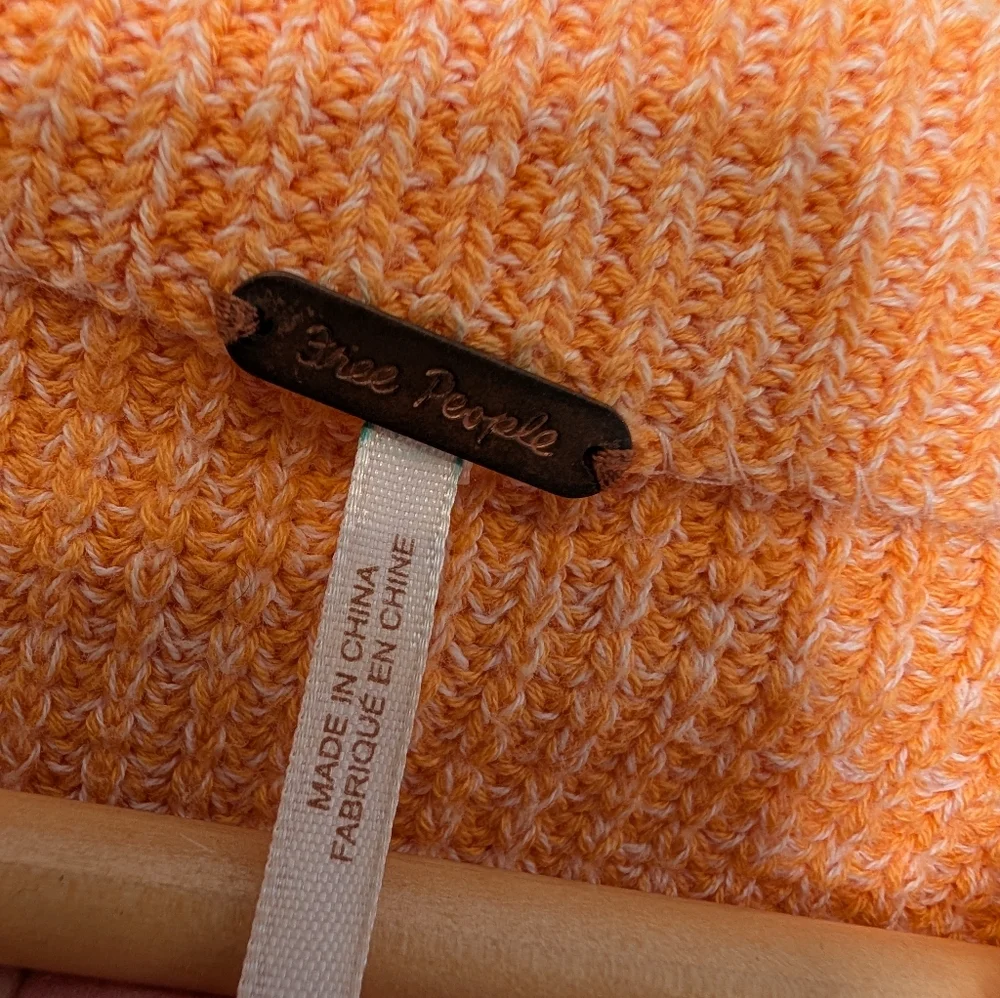 Free People · Cropped Knit Sweater · Peach Orange · S